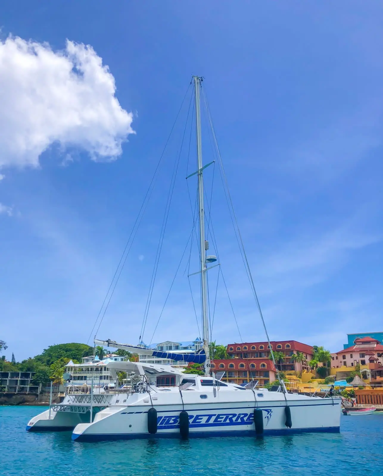 Catamaran Excursio 